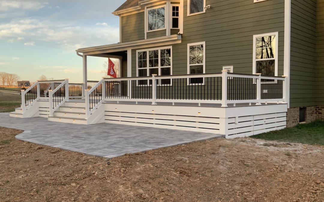 Low Deck with Step Lighting