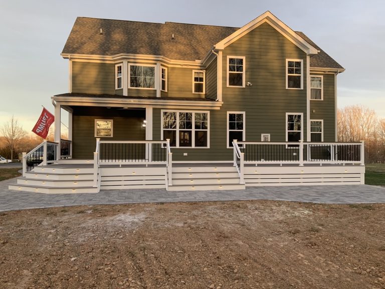 Low Deck with Step Lighting, photo 2 of 8